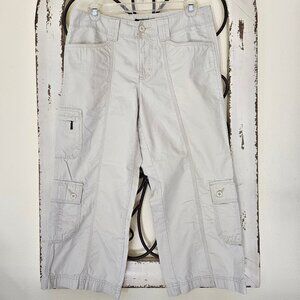 Eddie Bauer Lite Khaki cargo Capri pants Women`s zip closure Size 4